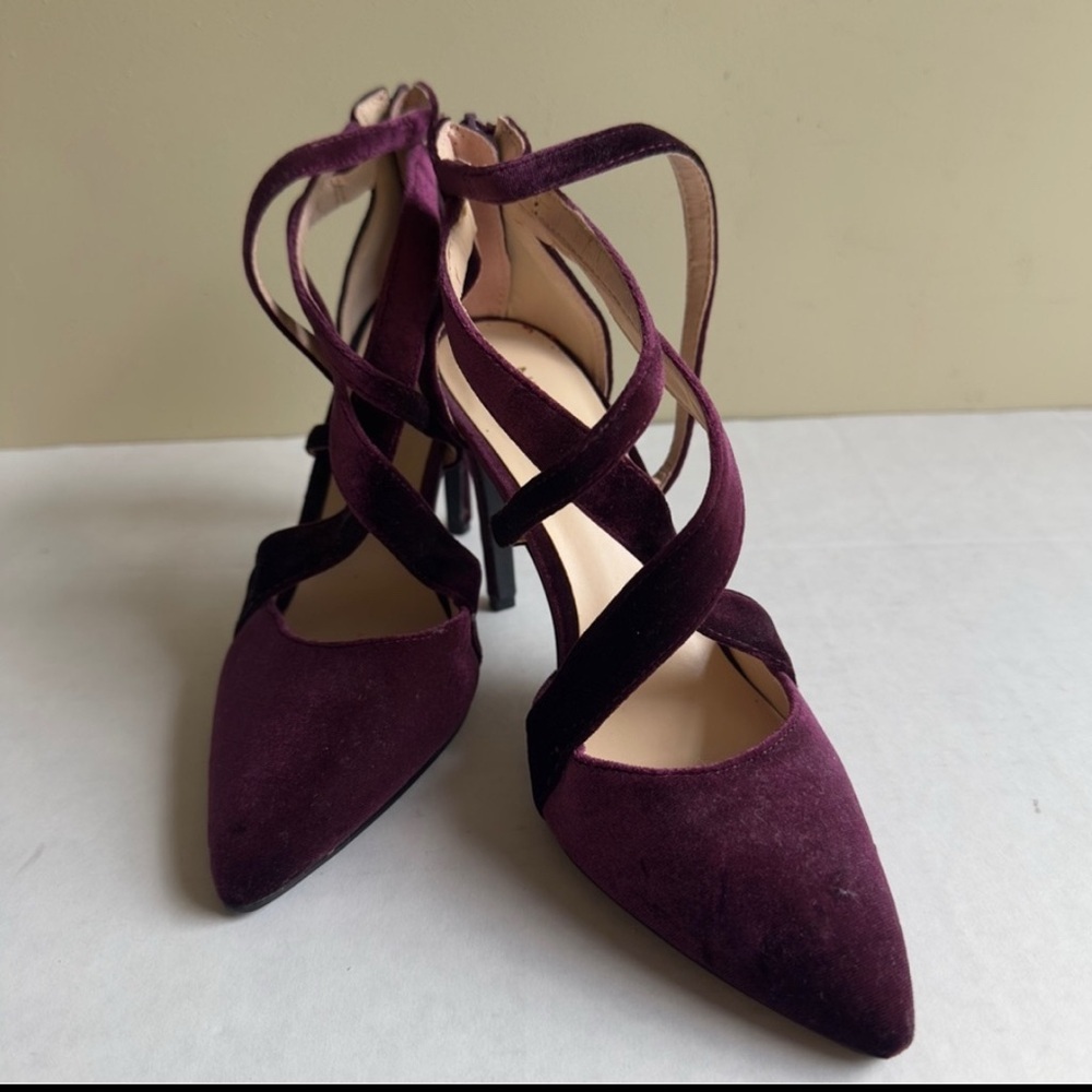 Nine West Zorever Purple Velvet Crisscross Strappy Pumps Stiletto Heels Size 6